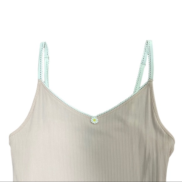 Pink Bodycon Daisy-Embroidered Ribbed Mini Dress - Picture 2 of 4